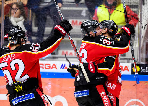 Luleås Johan Forsberg (h) jublar