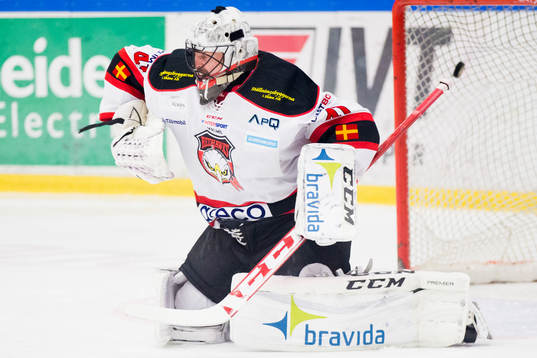 Malmö Redhawks målvakt Cristopher Nihlstorp släpper in