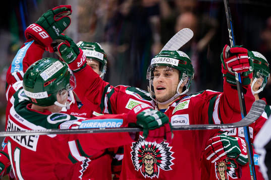 Frölundas Mattias Nörstebö jublar