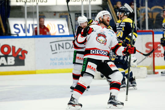 Malmö Redhawks Noah Welch jublar