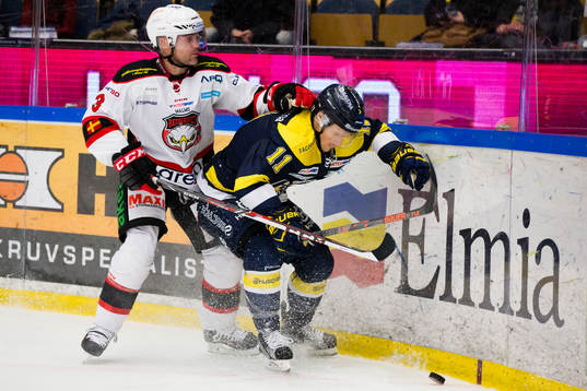 s Simon Önerud