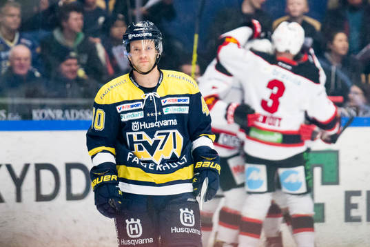 s Pär Arlbrandt  deppar och Malmö Redhawks spelare jublar
