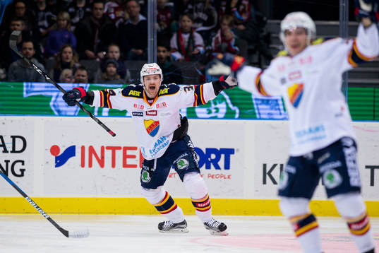 Djurgårdens Daniel Brodin jublar