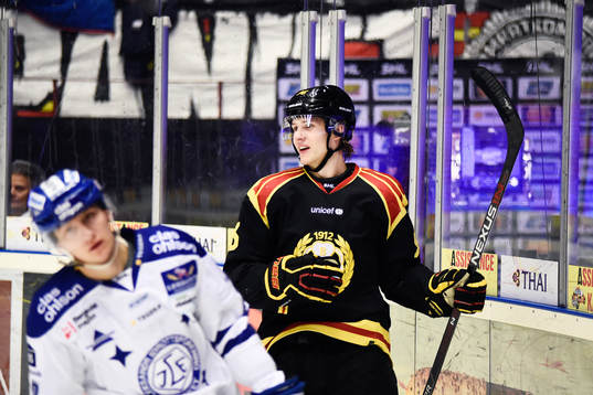 Brynäs Oskar Lindblom jublar