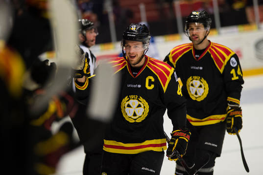 Brynäs Jacob Blomqvist jublar