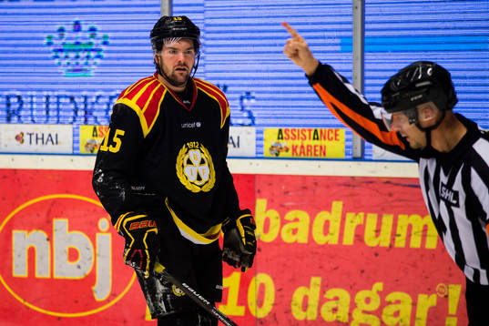 Brynäs Simon Bertilsson deppar