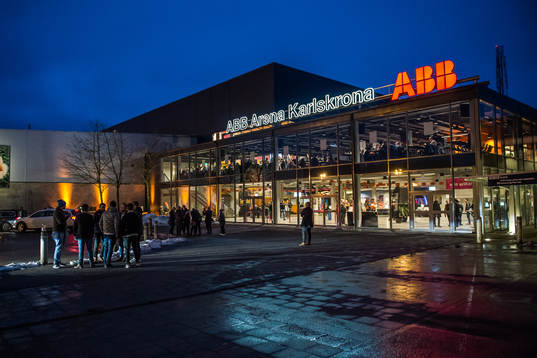 ABB arena utvändigt innan ishockeymatchen i SHL mellan