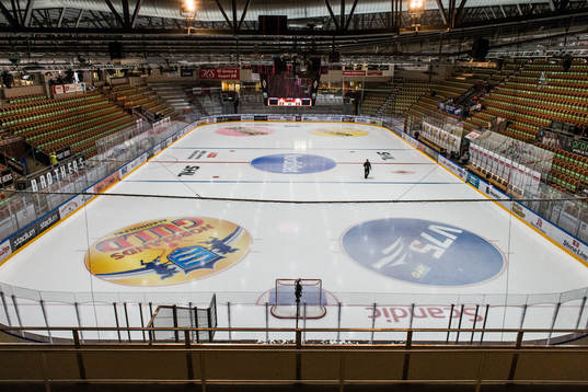 ABB arena invändigt innan ishockeymatchen i SHL mellan