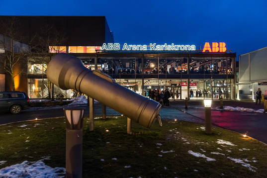 ABB arena utvändigt innan ishockeymatchen i SHL mellan