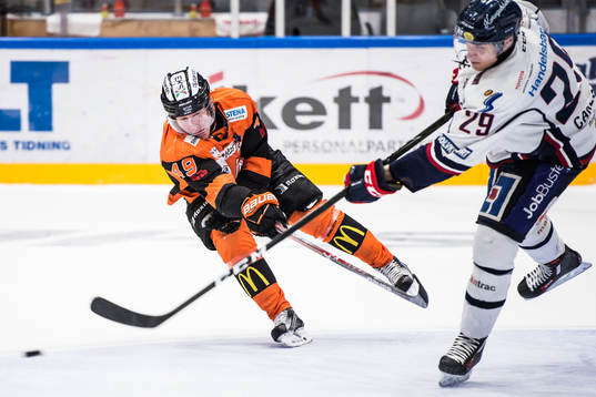 Karlskronas Filip Cruseman  och Linköpings Gabriel Carlsson