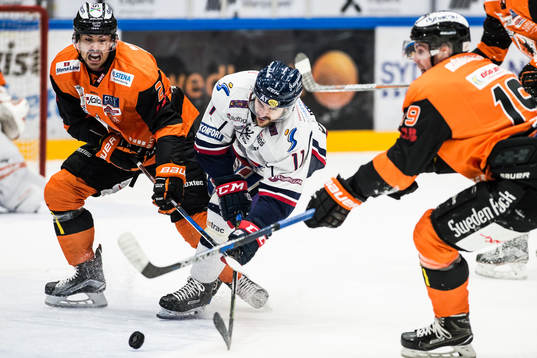 Karlskronas Robin Gartner  och Linköpings Garret Roe och