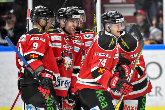 Malmö Redhawks Carl-Johan Lerby jublar