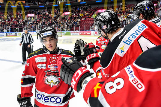 Malmö Redhawks Lukas Haudum  jublar