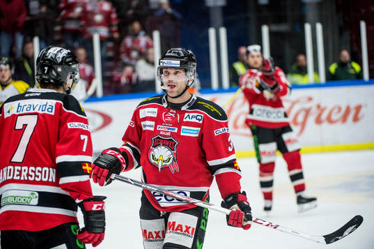 Malmö Redhawks Nils Andersson och André Benoit deppar
