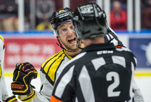 Brynäs Jacob Blomqvist upprörd på domare Daniel Winge
