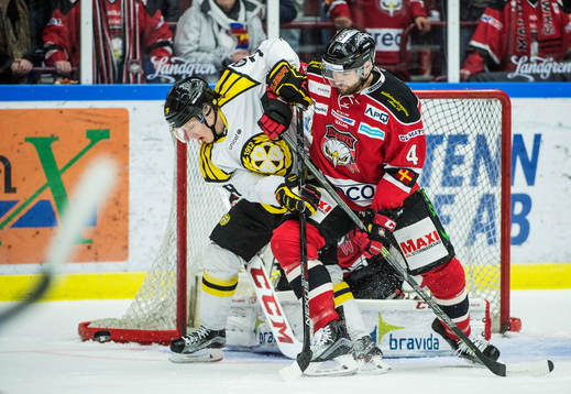 Brynäs Daniel Mannberg mot Malmö Redhawks Noah Welch