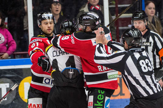 Malmö Redhawks Ilari Filppula och Rhett Rakhshani i bråk