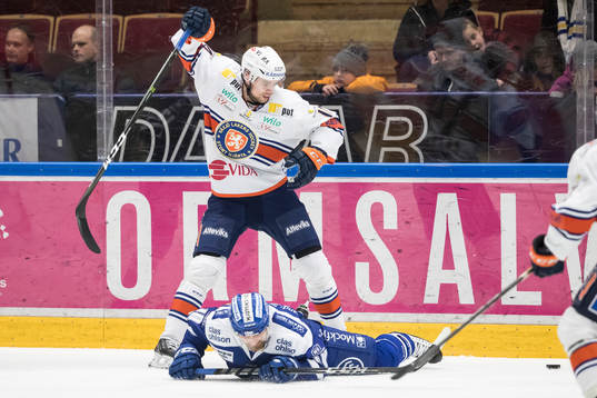 Växjös Emil Pettersson och Leksands Mattias Ritola i