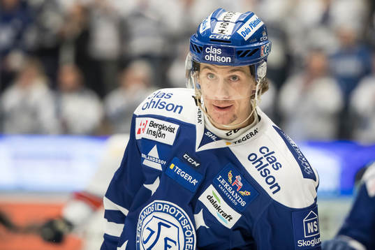 Leksands Sondre Olden i ishockeymatchen i SHL mellan