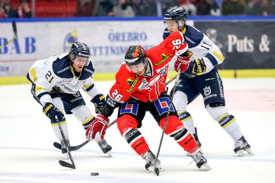 Örebros Greg Squires