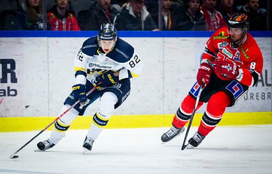 s Kevin Stenlund och Örebros Nicklas Grossmann