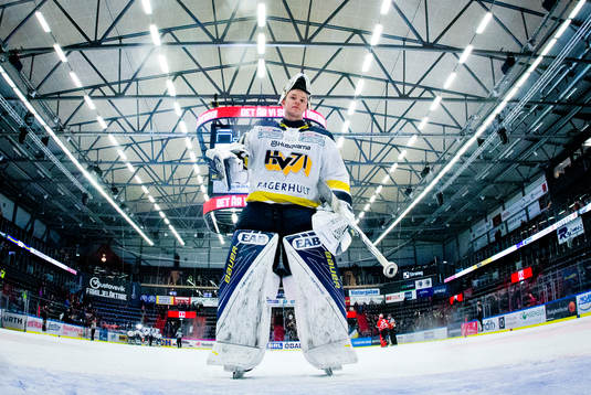 s målvakt Linus Söderström