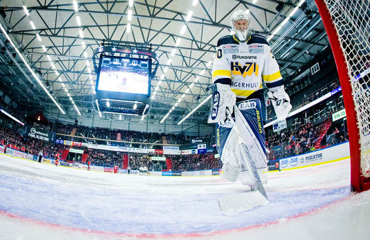 s målvakt Linus Söderström