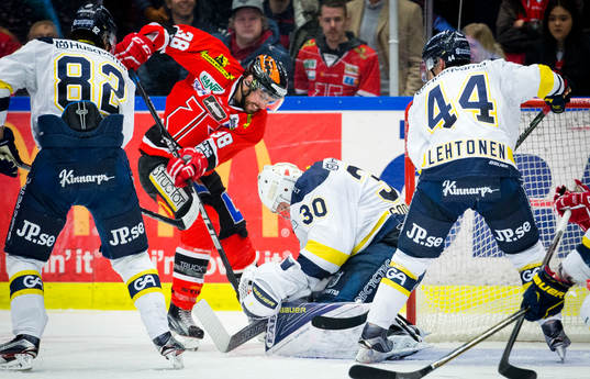 s målvakt Linus Söderström