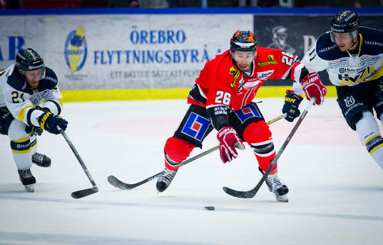 Örebros Greg Squires
