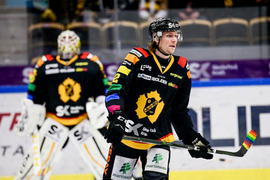 Skellefteås Jesper Olofsson klubba och matchställ var