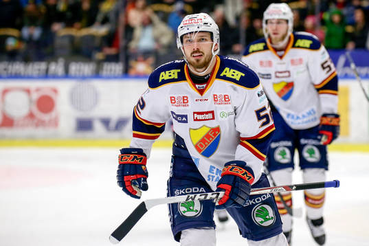 Djurgårdens Mikael Ahlén jublar