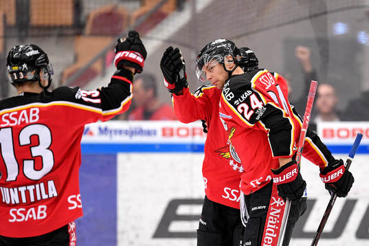 Luleås Johan Harju jublar