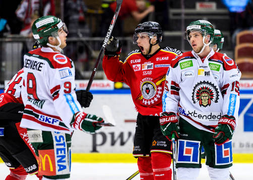Luleås Petter Emanuelsson jublar