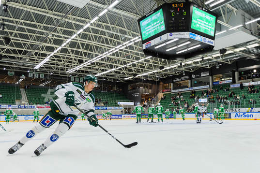 Färjestads Joel Eriksson Ek vid uppvärmningen