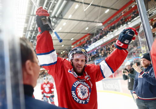 Linköpings Sebastian Karlsson jublar