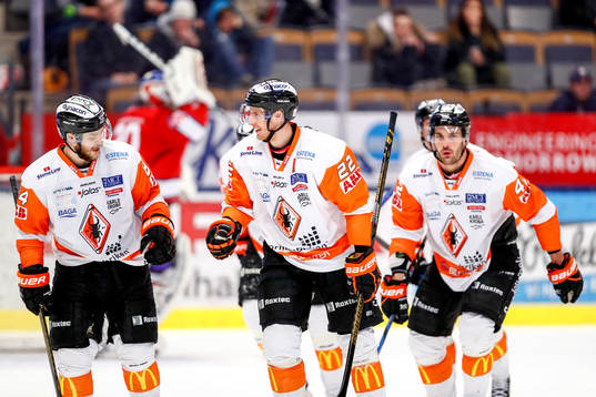 Karlskronas Alexander Bergström jublar