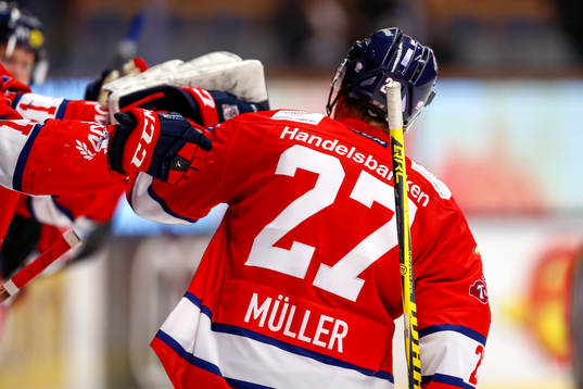 Linköpings Marcel Müller jublar