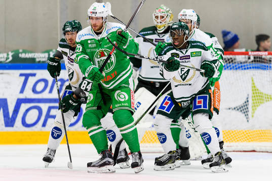 Rögles Christopher Liljewall och Färjestads Hugo Enock