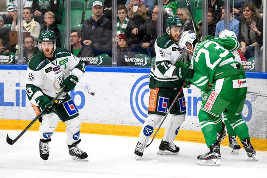 Färjestads Anton Grundel och Rögles Daniel Sylwander