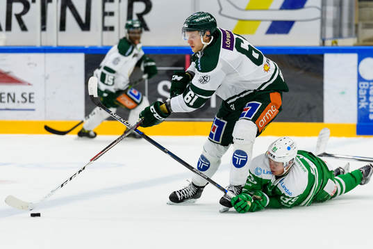 Färjestads Johan Ryno och Rögles David Åslin