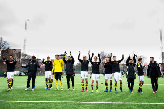 s spelare tackar publiken