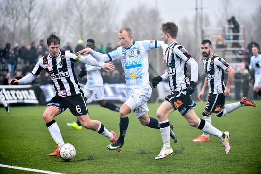 Gefles Christian Ljungberg och Landskronas Philip Andersson
