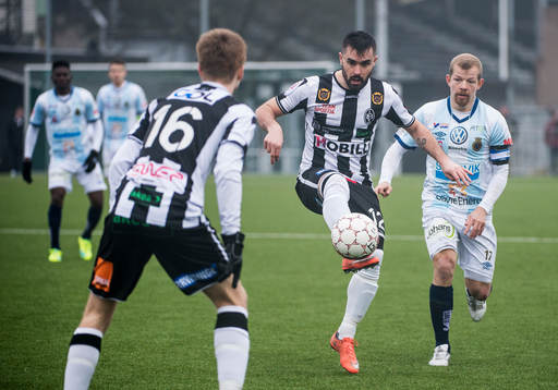 Landskronas Igor Arsenijevic och Dennis Olofsson mot Gefles