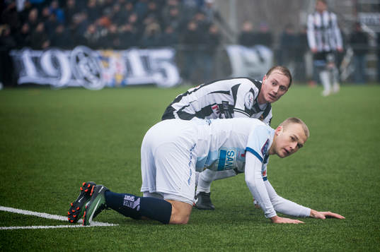 Gefles Christian Ljungberg och Landskronas Måns Ekvall på