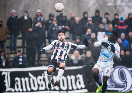 Landskronas Saber Azizi mot Gefles Kwame Bonsu