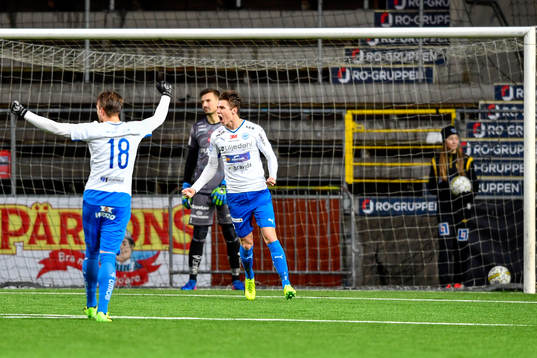 Värnamos Fredrik Lundgren jublar