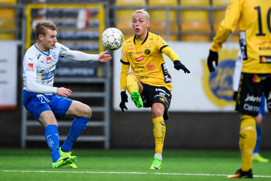 Elfsborgs Jesper Karlsson och Värnamos Freddy Winst
