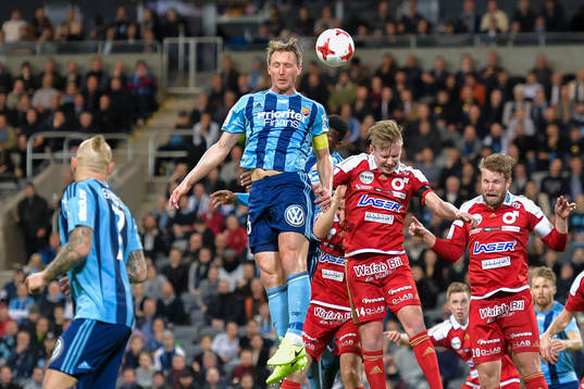 Djurgårdens Kim Källström och Degerfors Erik Sachs
