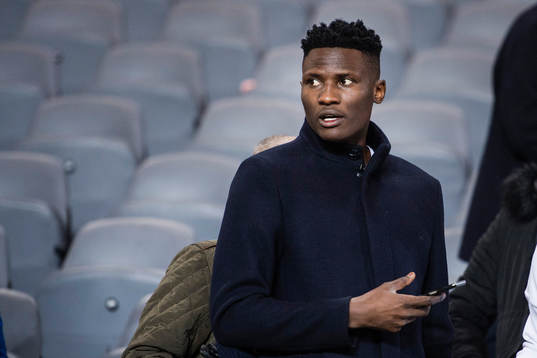 Djurgårdens tidigare spelare Michael Olunga på läktaren