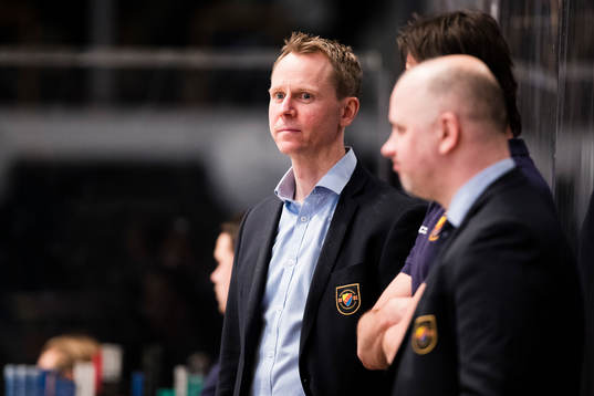 Djurgårdens tränare Robert Ohlsson innan ishockeymatchen